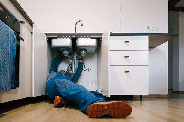 Professional Plumbing technician working in Leon, KS